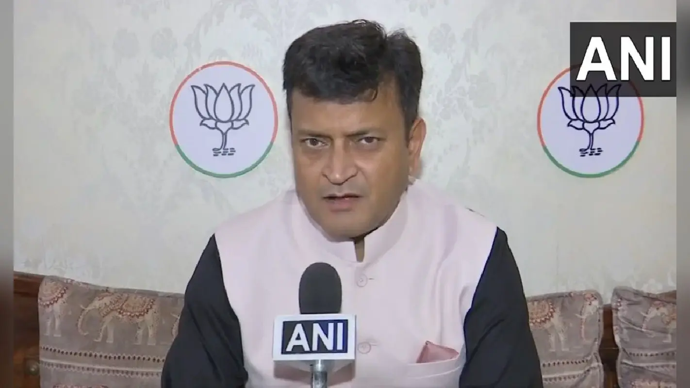 भाजपा का झामुमो पर हमला, पार्टी को बताया- जमीन मारो मोर्चा, अभिषेक पिंटू के लिए लगायी सुरक्षा की गुहार