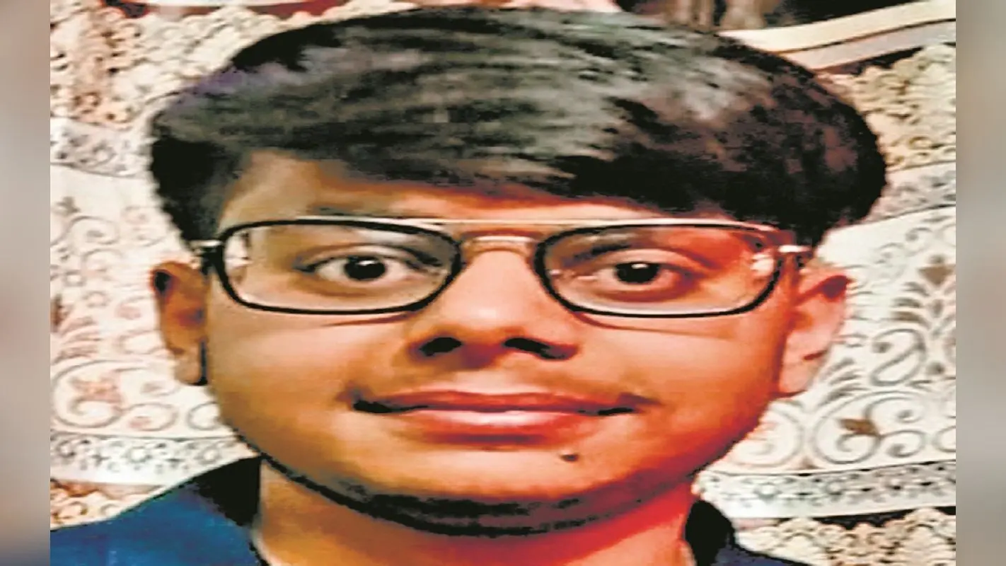 Naukri 2022: झारखंड के आकाश गोयल को Amazon से 45 लाख का पैकेज, इनके पिता चलाते हैं किराना दुकान