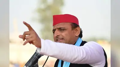 UP Board Paper Leak: सपा सुप्रीमो ने योगी सरकार पर किया तंज, बोले- दिखाने भर को कागज का बुलडोजर चलवा दें