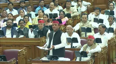 UP Election 2022: जौनपुर पहुंची सपा सुप्रीमो अखिलेश यादव की विजय रथयात्रा, भाजपा को उखाड़ फेंकने का दिया संदेश