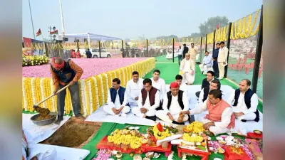 मुलायम सिंह ने बदली थी सियासत की दिशा, पीएम नहीं बनने का रहा मलाल, जयंती पर सैफई में हुआ स्मारक का शिलान्यास