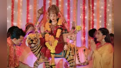 Akshara Singh Song: देवी मां से गुहार लगाती दिखी अक्षरा सिंह, नवरात्रि पर ‘दिल की पुकार’ गाना हो रहा वायरल
