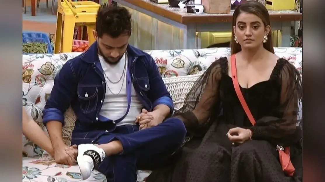 Bigg Boss OTT: मिलिंद गाबा और अक्षरा सिंह हुए घर से बेघर, मेकर्स पर जमकर भड़के फैंस