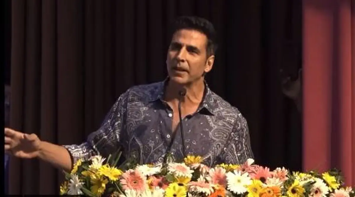 अक्षय कुमार ने की The Kashmir Files की तारीफ, लेकिन बोले मेरी फिल्म को भी डूबा दिया.. देखें VIDEO