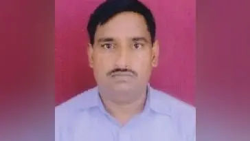 अलीगढ़ में बसपा नेता हाजी जहीर की मीट फैक्टरी पर आयकर विभाग का छापा, दुबई कनेक्शन की जांच, तीन लोग हिरासत में