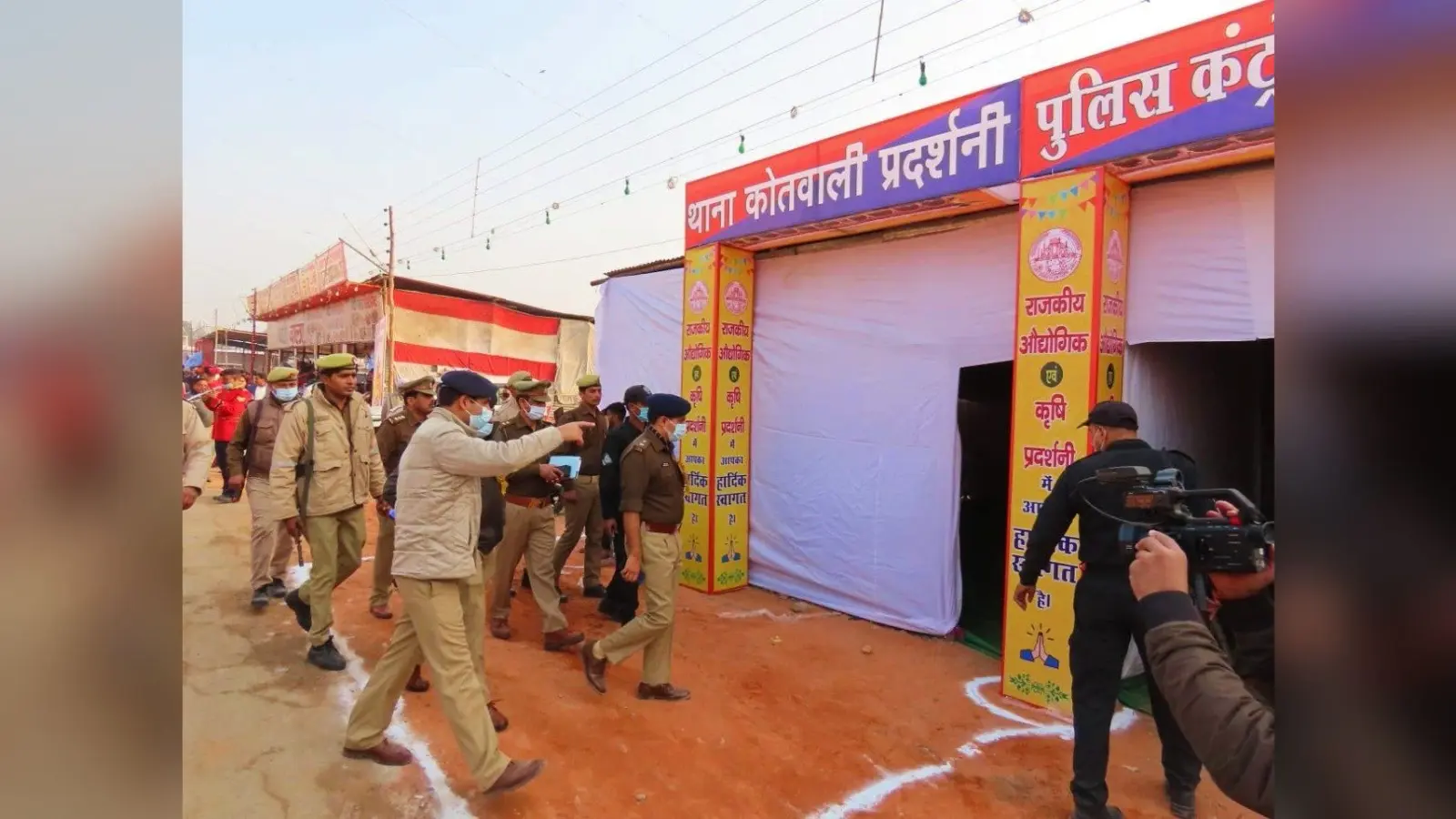 अलीगढ़ में नुमाइश की वजह से 10 जनवरी तक इन रूटों पर भारी वाहनों की नो एंट्री, ट्रैफिक में हुआ ये बदलाव