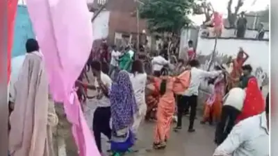 अलीगढ़ः डीजे पर डांस को लेकर हुआ विवाद, पड़ोसियों ने बारातियों और घरातियों को जमकर पीटा, दुल्हन समेत 6 घायल
