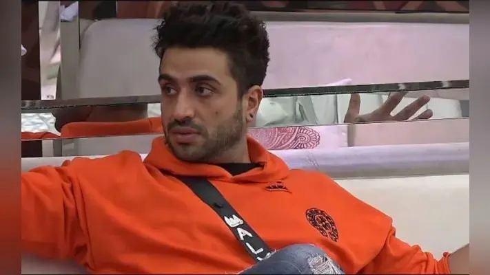 Bigg Boss 14 : राखी सावंत की इस हरकत पर भड़के एली गोनी, गुस्से में बोले,’ अगर ऐसा किसी महिला… VIDEO