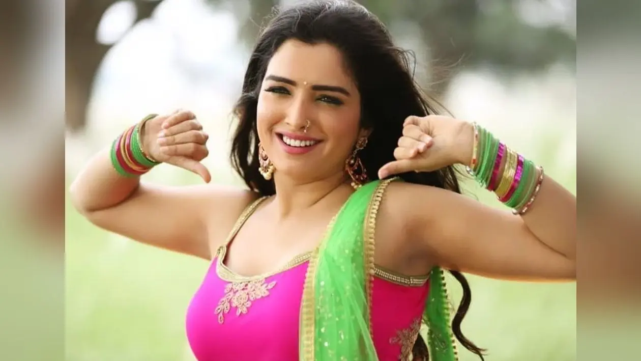 Amrapali Dubey: भोजपुरी इंडस्ट्री की सबसे महंगी एक्ट्रेस है आम्रपाली दुबे, कहलाती हैं YouTube क्वीन