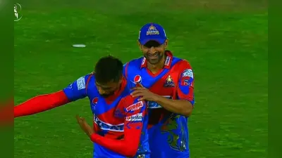 PSL 2023: मोहम्मद आमिर के सामने Babar Azam की बत्ती गुल, स्टार तेज गेंदबाज का फिर दिखा ‘विंटेज’ अवतार