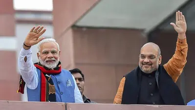 गृह मंत्री अमित शाह की पत्नी सोनल शाह पहुंची आगरा, परिवार संग किया ताज का दीदार