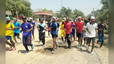 साहिबंगज : नियोजन नीति के विरोध में दौड़े पूर्व विधायक अमित महतो, कहा- अपनी मांगों को लेकर जाग चुकी है जनता