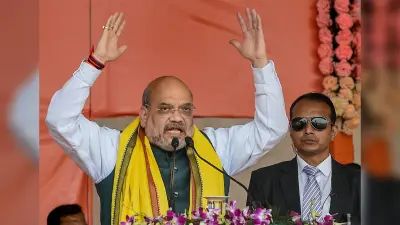 शाह की रैली के रास्ते में भाजपा कार्यकर्ताओं ने की नारेबाजी ‘गोली मारो….’