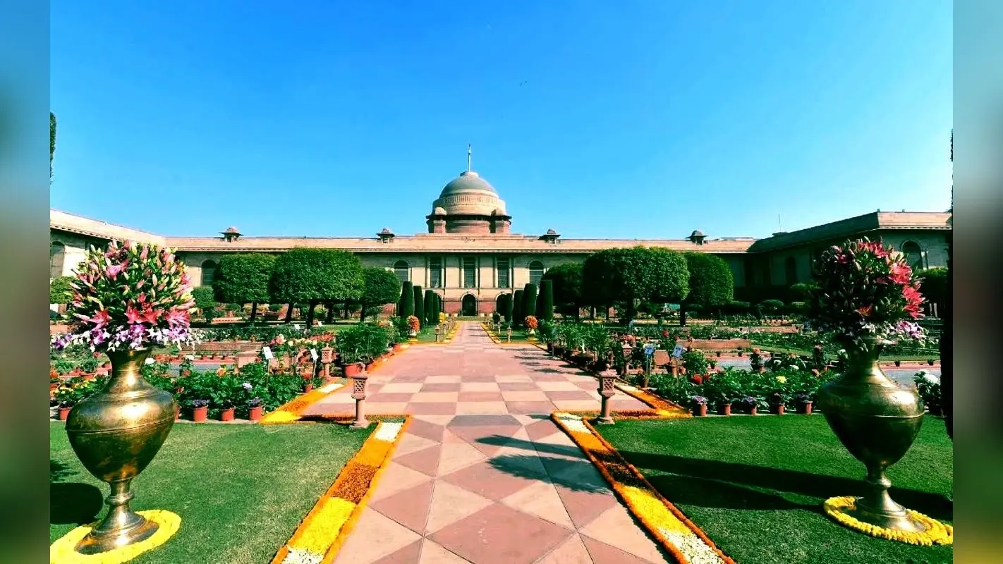 राष्ट्रपति द्रौपदी मुर्मू के हाथों अमृत उद्यान की ग्रैंड ओपनिंग, आम जनता के लिए इस दिन खुलेगा गार्डन