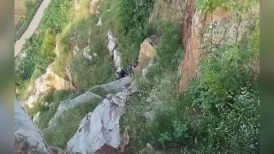 नालंदा में हिरण्य पर्वत से 60 फीट नीचे खाई में गिरी छात्रा, सेल्फी लेने के दौरान हुआ हादसा