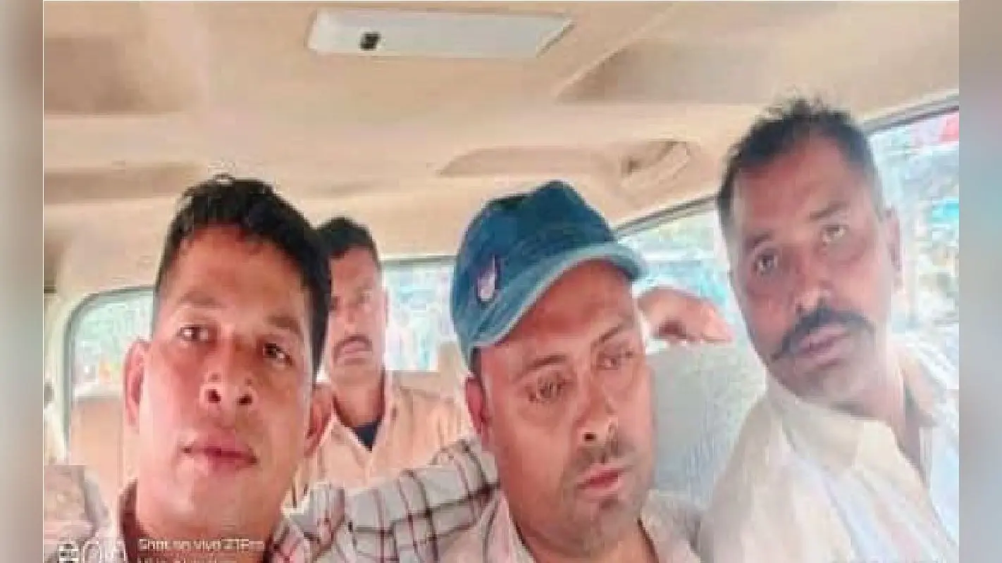 पटनावासी डबल हेलमेट और सीट बेल्ट का भर रहे सबसे ज्यादा जुर्माना, 207 लोगों से वसूला गया 3.87 लाख फाइन
