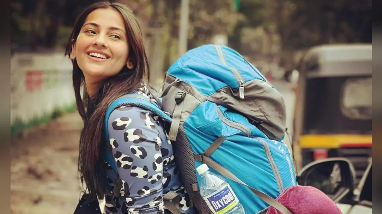 Anupamaa शो छोड़ने के बाद सोलो ट्रिप पर निकलीं अनघा भोसले, तसवीर शेयर कर कही ये बात