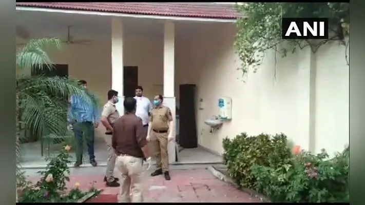 Nizamuddin Markaz : तबलीगी जमात के प्रमुख मौलाना साद की तलाश में छापा, शामली स्थित फॉर्महाउस में पहुंची क्राइम ब्रांच की टीम