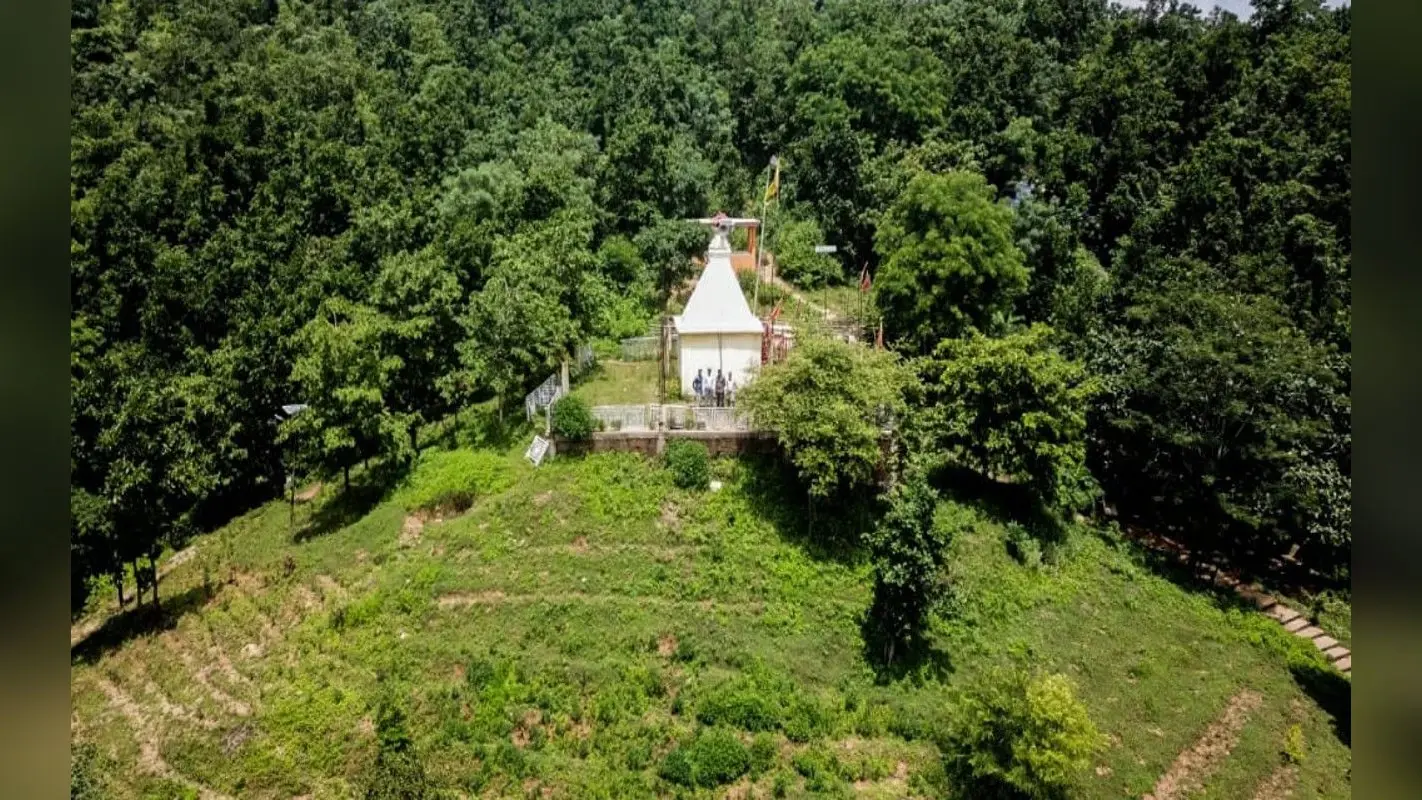 Jharkhand Tourism: घूमने-फिरने के लिए सुंदर जगह है आंजनधाम, यहां की हसीन वादियां करती हैं रोमांचित