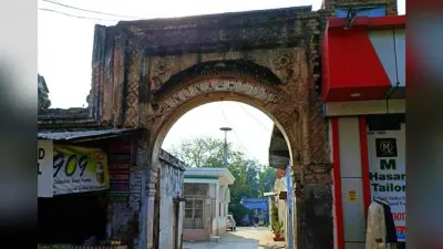 Aligarh: अवैध कब्जों पर प्रशासन सख्त, शत्रु संपत्ति ‘अनोना हाउस’ की भेजी रिपोर्ट, 91 परिवारों का है निवास