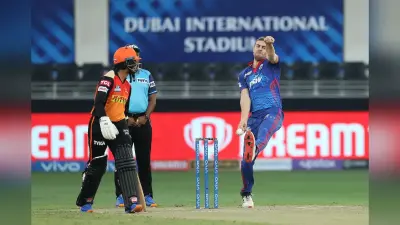 दिल्ली के इस बॉलर ने IPL 2021 की फेंकी सबसे तेज गेंद, रॉकेट की रफ्तार की गेंद देख सन्न रह गए फैंस