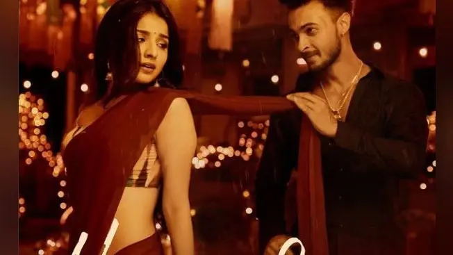 Antim: सलमान खान के जीजा आयुष शर्मा का किसिंग सीन के वक्त ऐसा हो गया था हाल, एक्टर ने खुद किया खुलासा