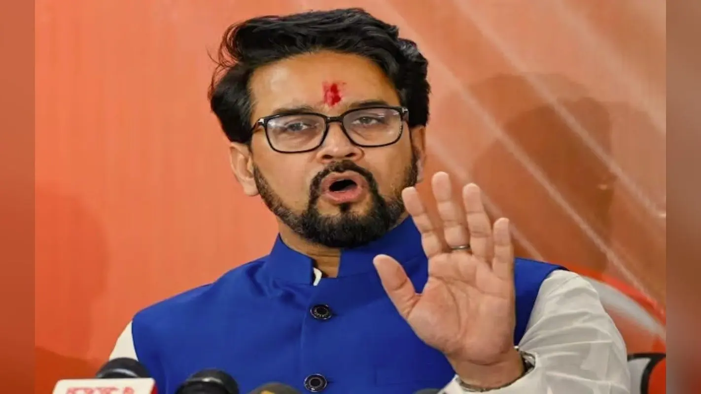 फिल्म पठान को लेकर चल रहे विवाद पर बोले केंद्रीय मंत्री अनुराग ठाकुर, ये नहीं होना चाहिए