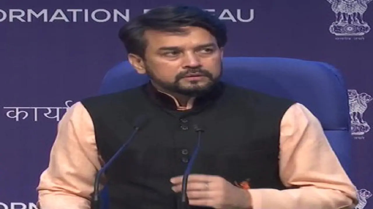 तीनों कृषि कानूनों को वापस लेने के प्रस्ताव को कैबिनेट की मंजूरी, अनुराग ठाकुर ने दी जानकारी