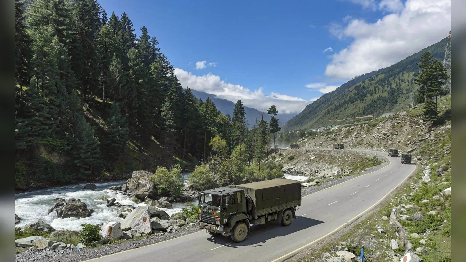 India China Tension : अब होगा युद्ध ? चीन ने LAC पर 60 हजार सैनिक किया तैनात, अमेरिका ने कह दी ये बात
