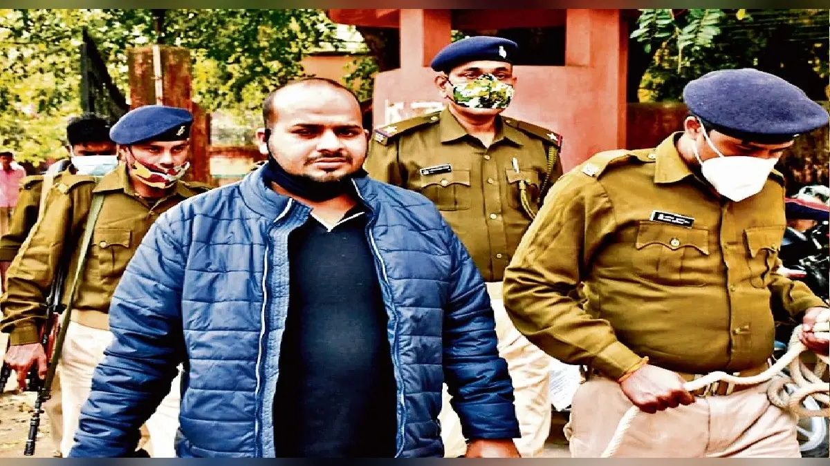 गैंगस्टर फहीम का बेटा इकबाल गिरफ्तार, रंगदारी के मामले में हुई है तीन साल कैद की सजा