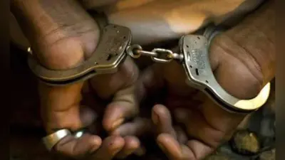 छापामारी अभियान में अवैध शराब का कारोबार करने का आरोपी गिरफ्तार, देशी और विदेशी शराब बरामद