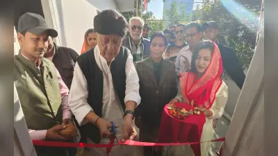 पलामू में खुली ‘रंग संग’ आर्ट गैलरी, संजीत प्रजापति की कलाकृतियों को देख मंत्रमुग्ध हुए लोग, देखें तस्वीर