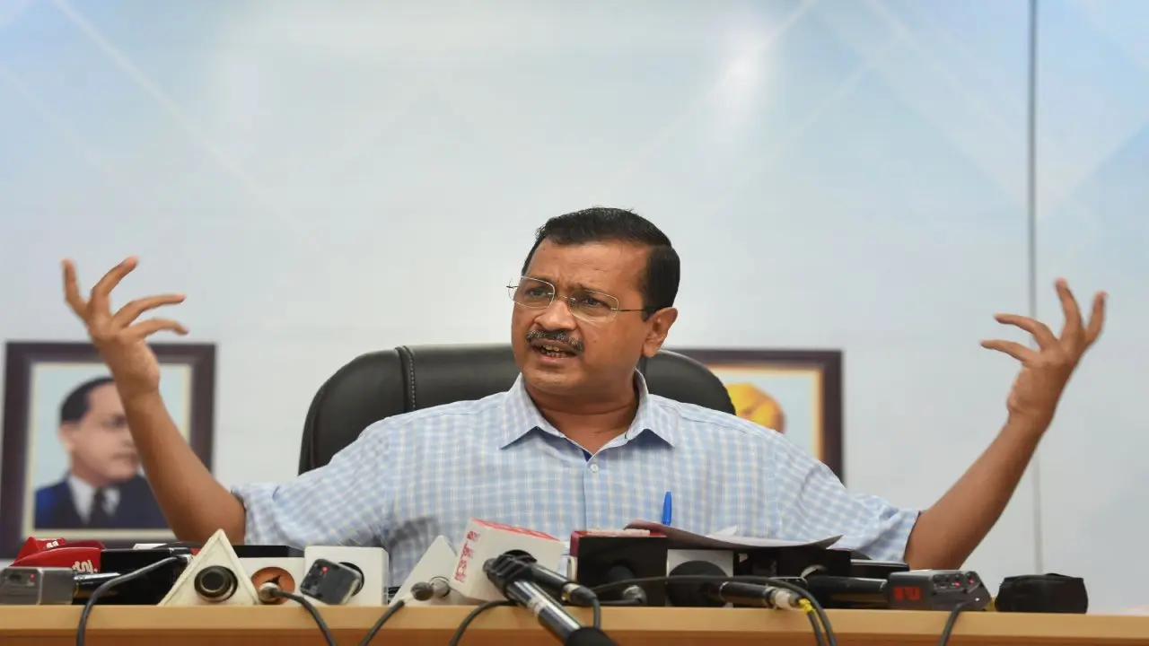 Explainer : कभी भ्रष्टाचार के खिलाफ ‘अन्ना आंदोलन’ के ‘हीरो’ थे अरविंद केजरीवाल, अब सीबीआई करेगी पूछताछ