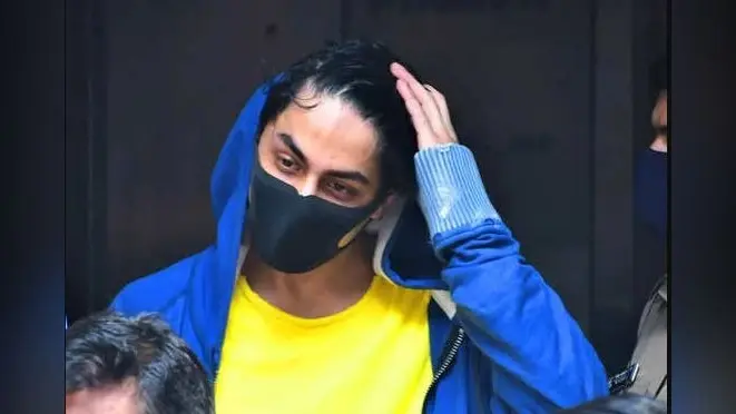 Aryan Khan Drugs Case : जेल के अंदर धार्मिक किताबें पढ़ रहे हैं आर्यन खान, लाइब्रेरी से लीं ये दो बुक्स