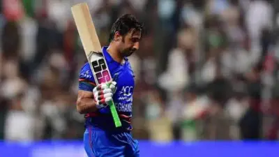 धोनी का रिकॉर्ड तोड़ने वाले इस धाकड़ कप्तान ने लिया संन्यास, T20 World Cup के बीच में ही सबको चौंकाया