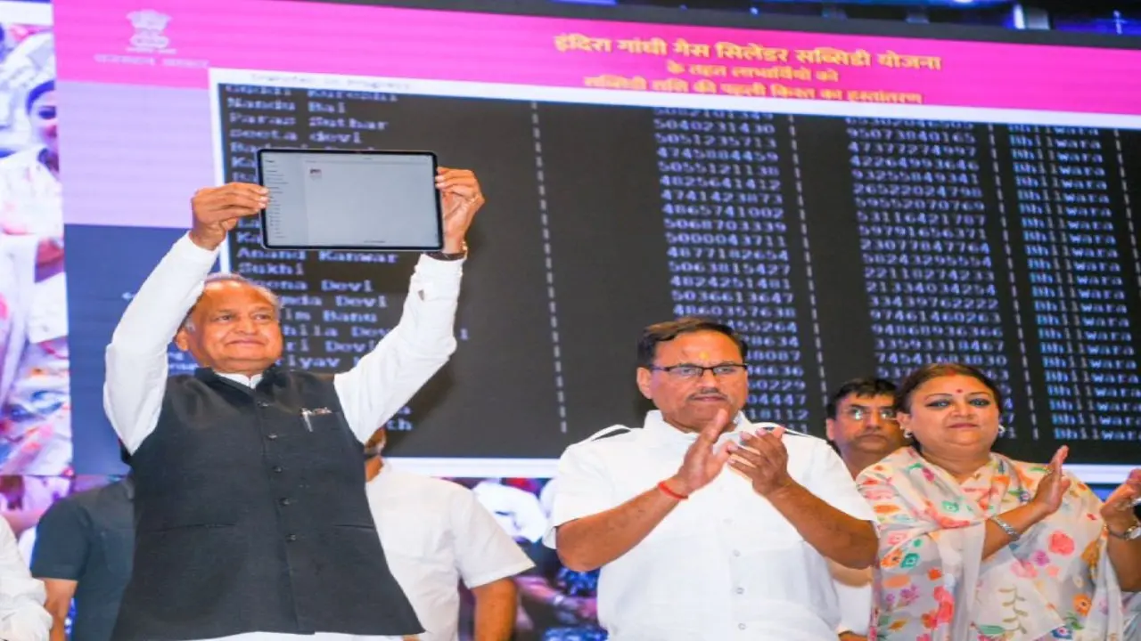 अशोक गहलोत का वार : पीएम मोदी की ‘जिद’ के चलते कर्नाटक और हिमाचल प्रदेश में हारी भाजपा