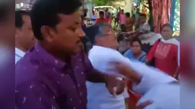बंगाल में तृणमूल विधायक ने भाजपा कार्यकर्ताओं को दौड़ा-दौड़ाकर पीटा, Video Viral