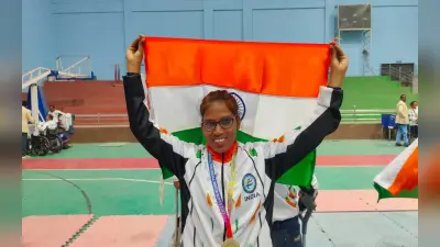 PHOTOS: पैरा थ्रो बॉल चैंपियनशिप में गुमला की असुंता टोप्पो का हुआ है चयन, मलयेशिया जाने के नहीं हैं पैसे