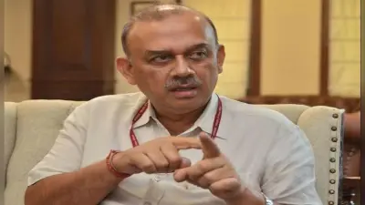 HDFC बैंक के नए चेयरमैन हो सकते हैं पूर्व नौकरशाह अतनु चक्रवर्ती, रिजर्व बैंक के पूर्व डिप्टी गवर्नर गोपीनाथ की लेंगे जगह
