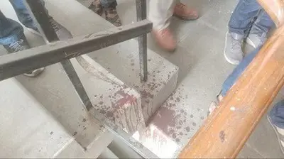 अतीक अहमद के दफ्तर में मिले खून के धब्बे-चाकू, एक और कत्ल की ओर इशारा! महिला कनेक्शन का FSL टीम करेगी खुलासा