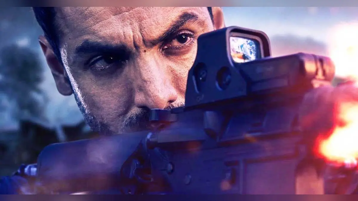 Attack Movie Review: साई-फाई एक्शन और देशभक्ति से लबरेज है जॉन अब्राहम की फिल्म, यूजर्स दे रहे ये रिव्यू