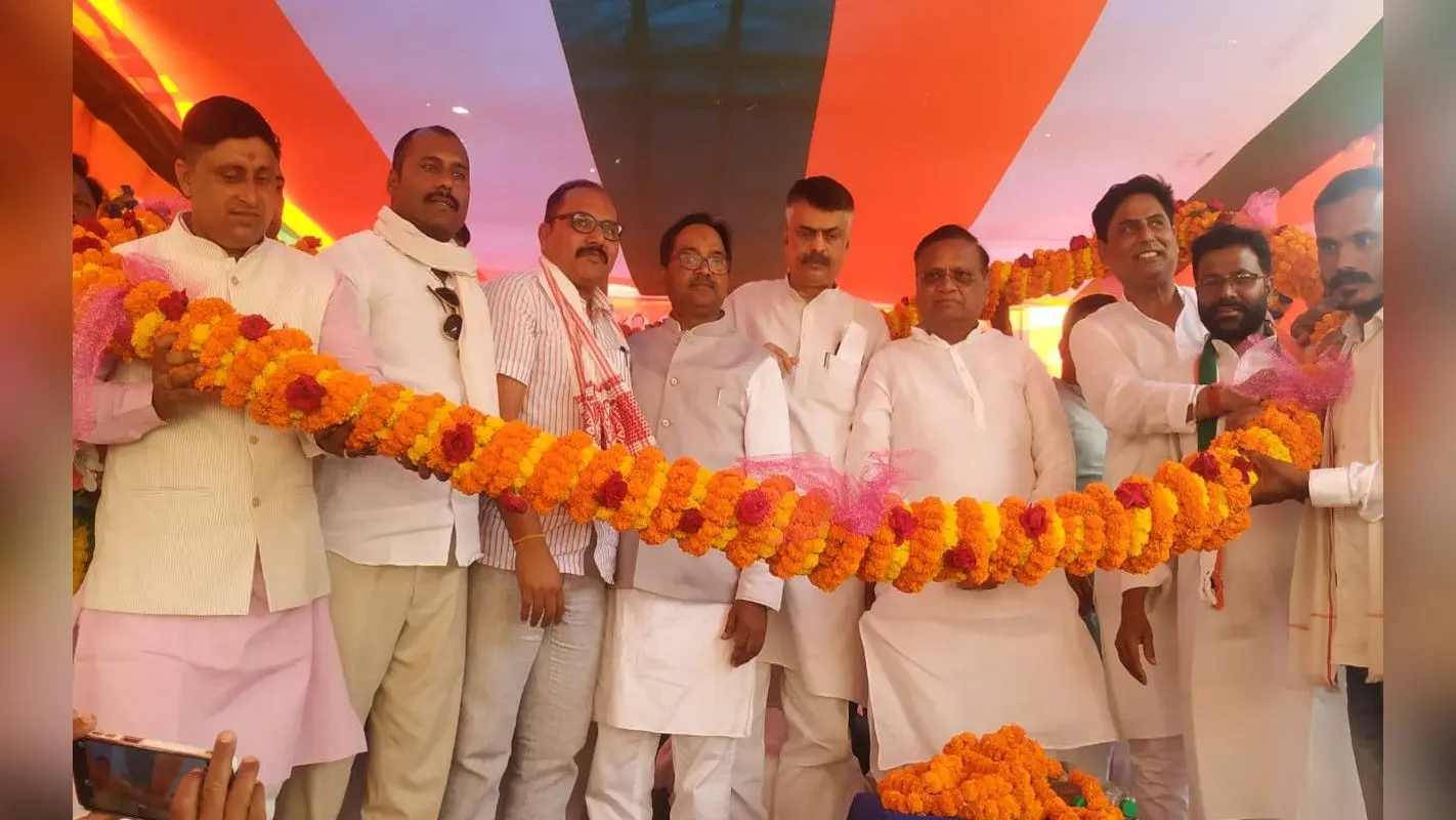 कोडरमा में कांग्रेस प्रदेश प्रभारी अविनाश पांडेय का केंद्र पर निशाना, कहा- गलत नीतियों ने सभी को किया परेशान