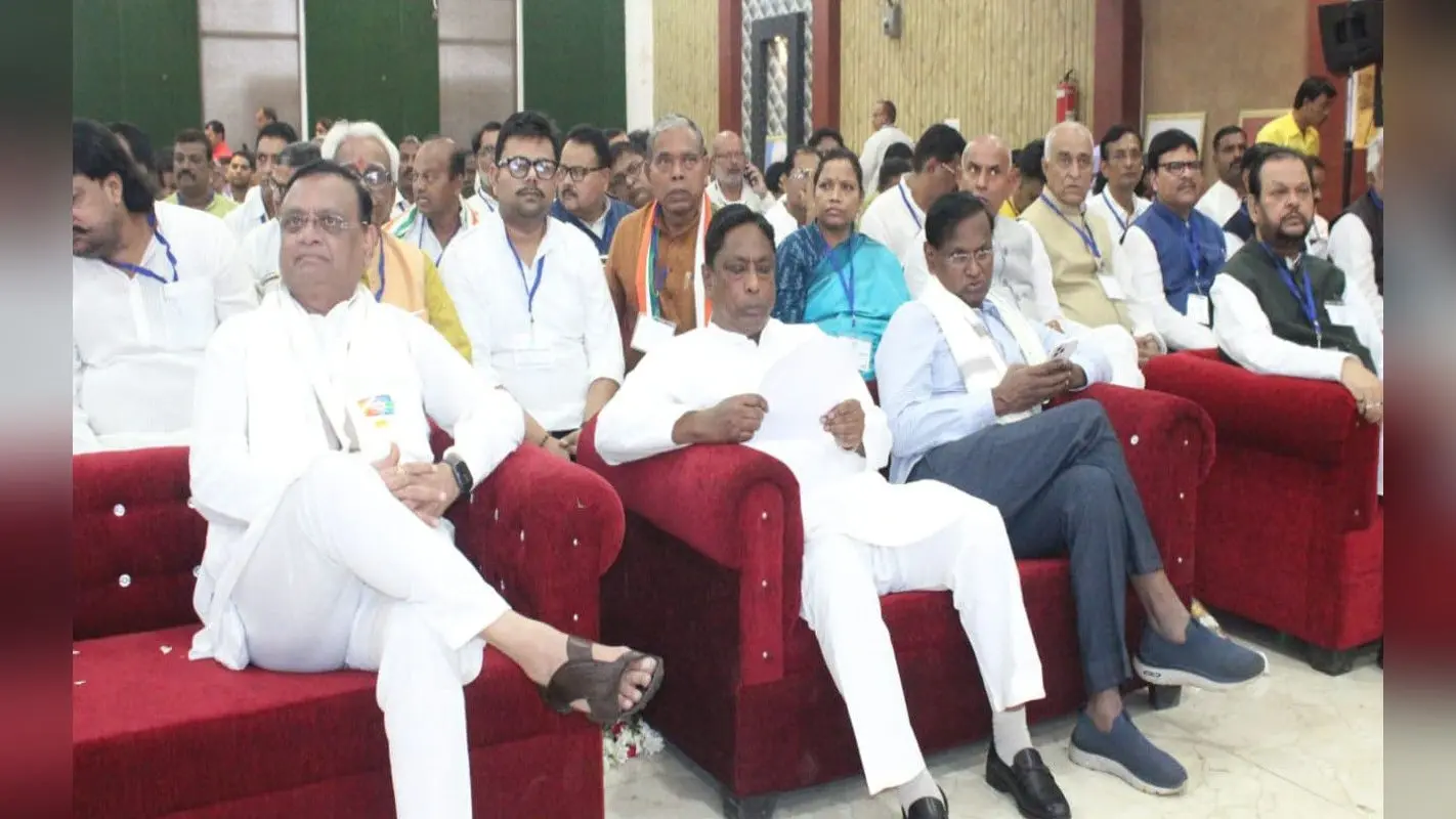 सिमडेगा में बोले कांग्रेस प्रभारी अविनाश पांडेय- धीरज साहू के घर से मिले रुपये से पार्टी का लेना-देना नहीं