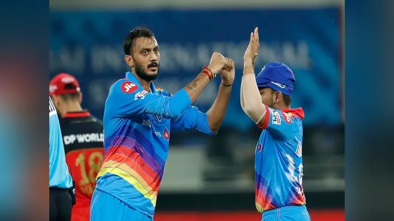 दिल्ली कैपिटल्स को बड़ा झटका, अक्षर पटेल कोरोना पॉजिटिव, IPL 2021 पर मंडराया खतरा