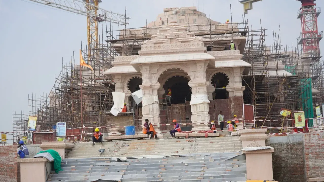 अयोध्या में श्रीराम जन्मभूमि मंदिर का निर्माण 50% तक हो गया पूरा, खूबियां जान दंग रह जाएंगे आप…