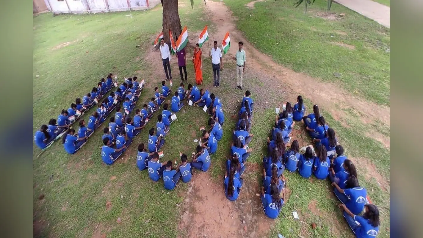 Azadi Ka Amrit Mahotsav : झारखंड के सरकारी स्कूलों में प्रभात फेरी, झंडोत्तोलन से लेकर ये हैं तैयारियां