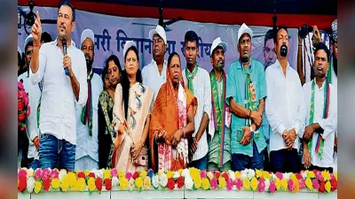 रेलवे अब छपरा जंक्शन से डोर टू डोर पहुंचायेगा पार्सल, एडीआरएम व सीनियर डीसीएम ने लिया जायजा