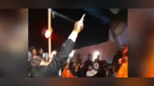Bihar News : औरंगाबाद में डांसर के सामने चली गोली, वायरल वीडियो की जांच कर रही पुलिस