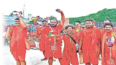 सावन की पहली सोमवारी पर जलार्पण के लिए 50 हजार कांवरिया गये बाबाधाम, 30 फीट का कांवर लेकर निकला जत्था