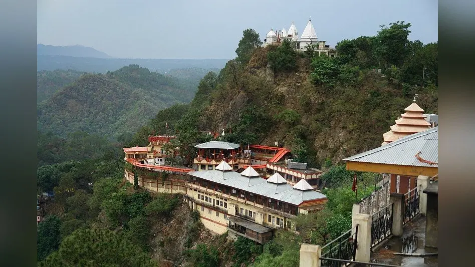Himachal Pradesh: पूरी रात खुला रहेगा बाबा बालक नाथ मंदिर, इनके लिए मुफ्त टैक्सी की सुविधा